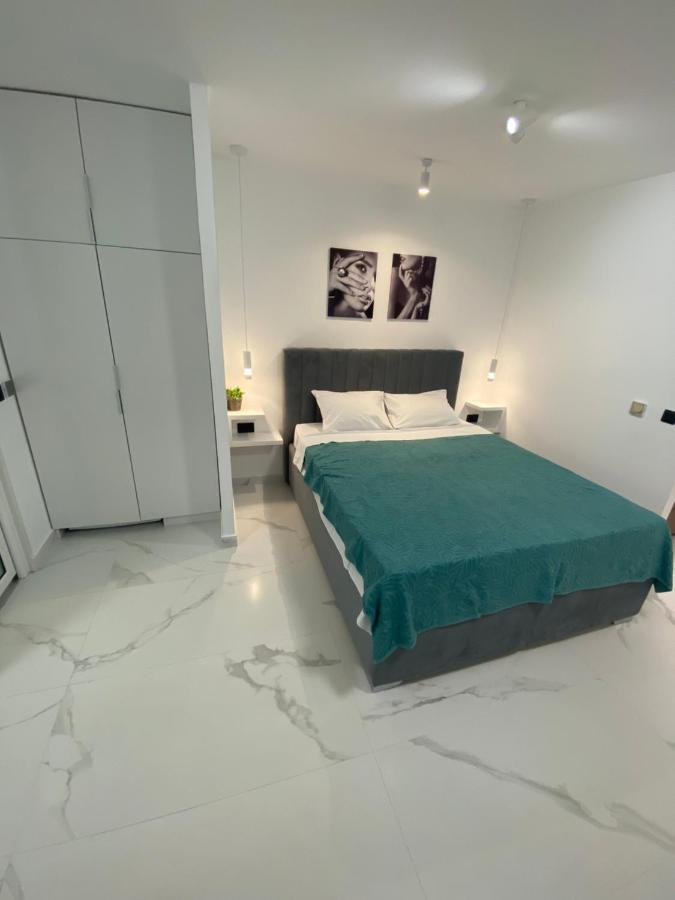 Deluxe Pool Apartment 4 Petrovac Buitenkant foto