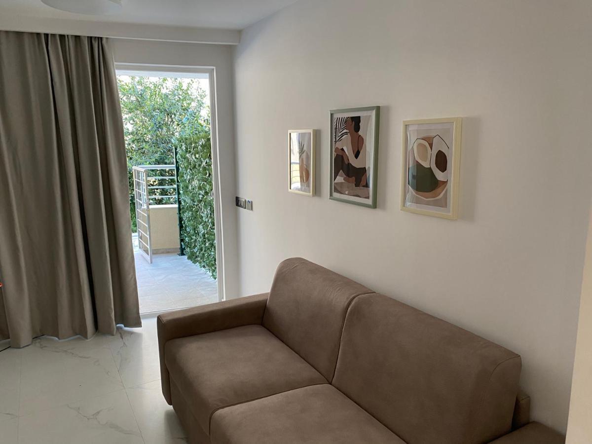 Deluxe Pool Apartment 4 Petrovac Buitenkant foto