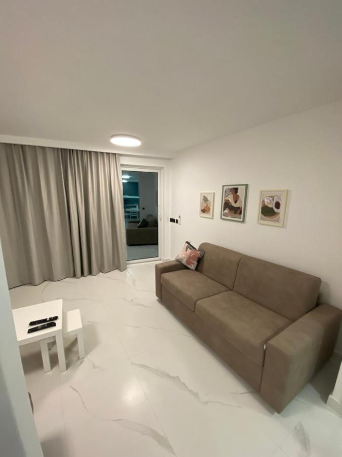 Deluxe Pool Apartment 4 Petrovac Buitenkant foto
